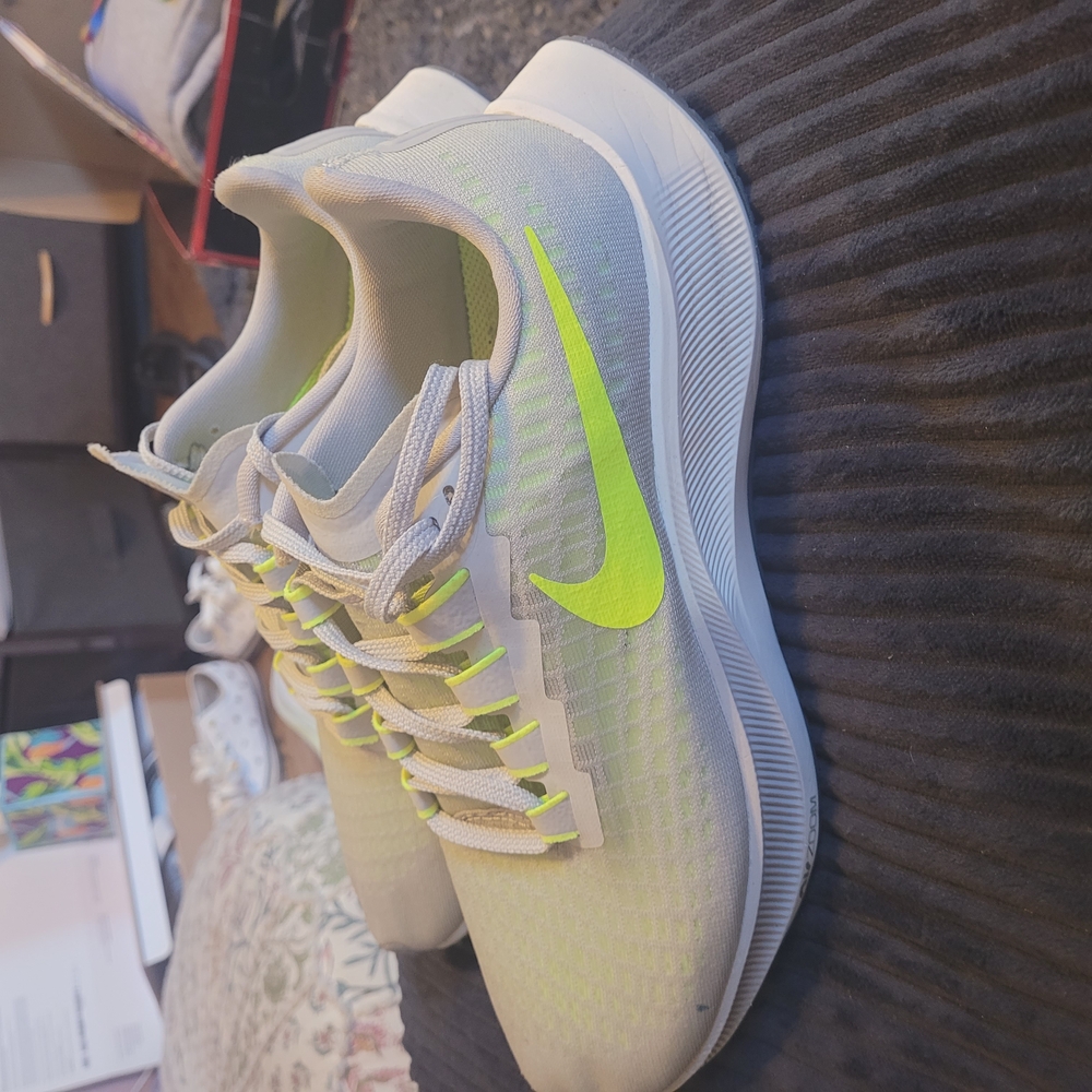 Nike Men's Gray and Neon Green Running Shoes